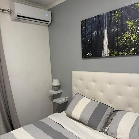 Vila Modern In Countryside Lougratte